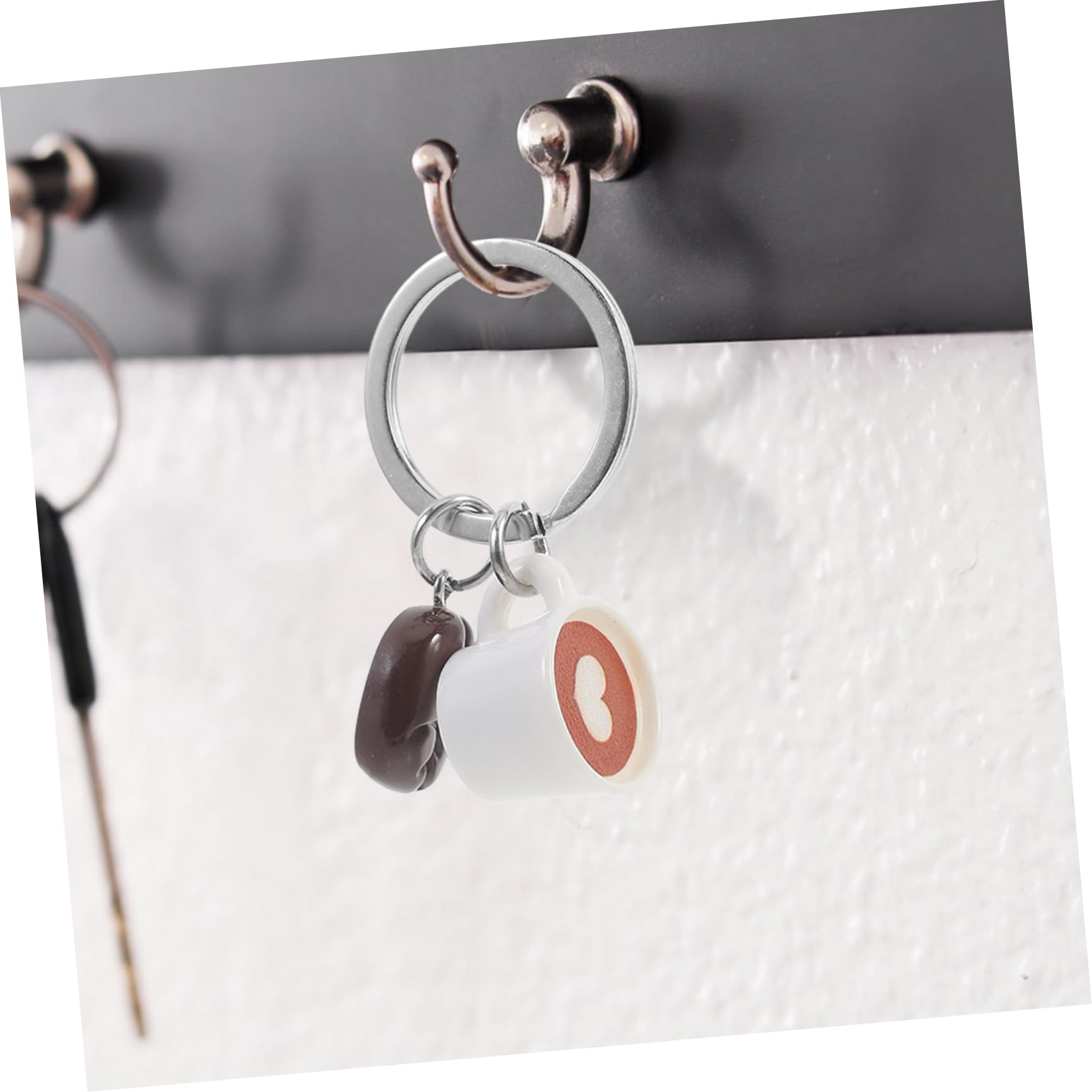 上品モノトーン×チョコレート キーホルダー チャーム（コーヒー豆